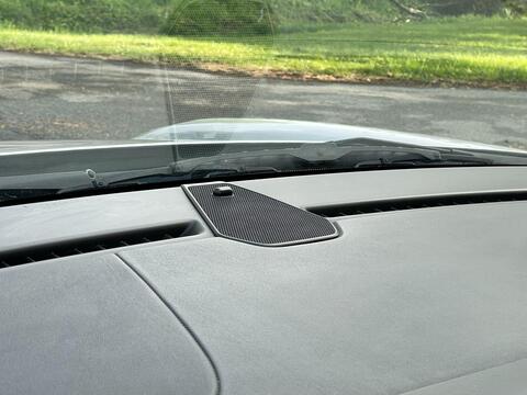 Porsche 911 view 34