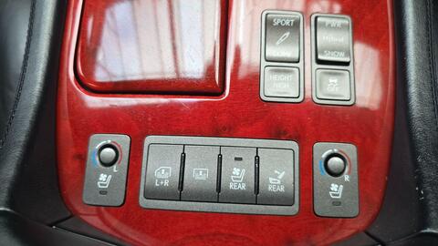 Lexus LS view 14