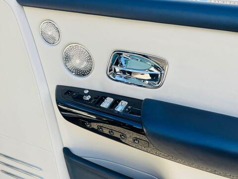 Rolls-Royce Phantom view 18