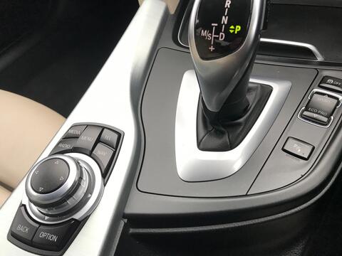 BMW 3 Series view 26