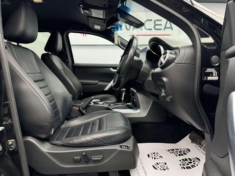 Mercedes-Benz X-Class view 5