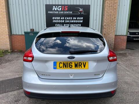 Ford Focus view 8