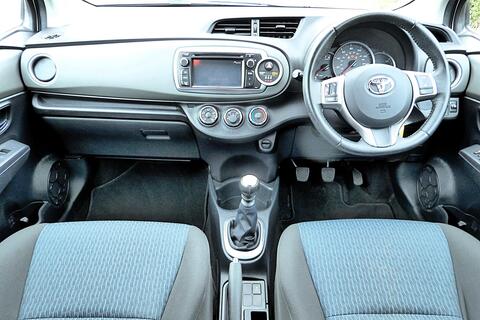 Toyota Yaris view 12