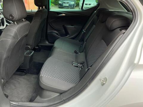 Vauxhall Astra view 14