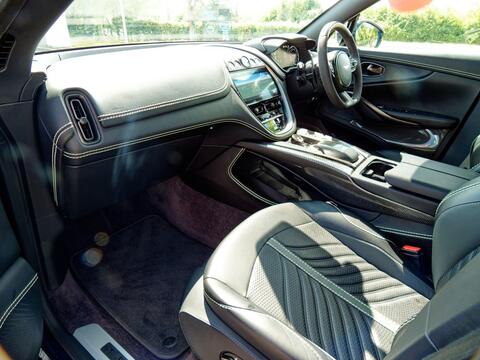 Aston Martin DBX view 29