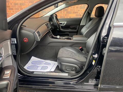 Jaguar XF view 24
