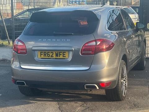 Porsche Cayenne view 26