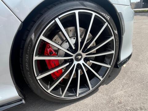 Mclaren GT view 5