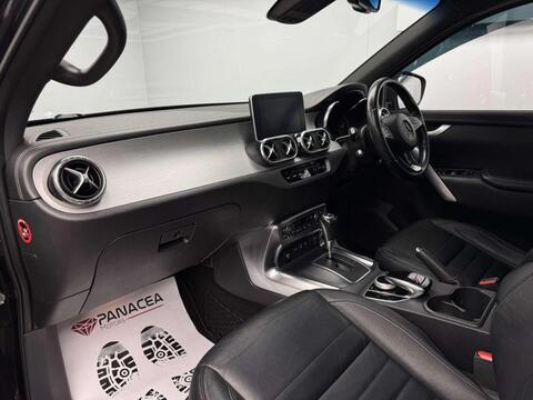 Mercedes-Benz X-Class view 17