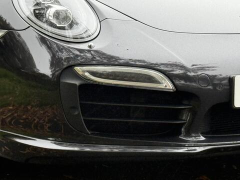 Porsche 911 view 9