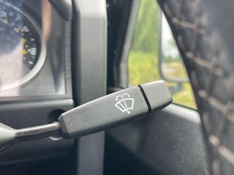 Land Rover Defender view 20