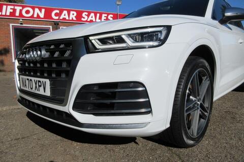 Audi SQ5 view 11
