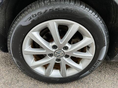 Volkswagen Golf view 27