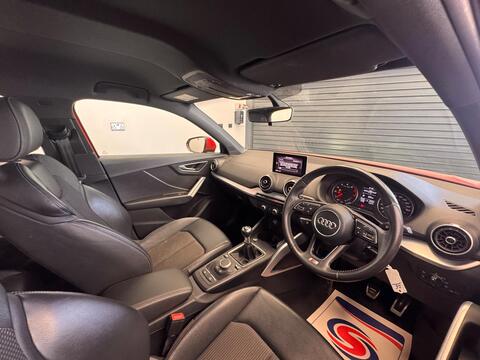 Audi Q2 view 15