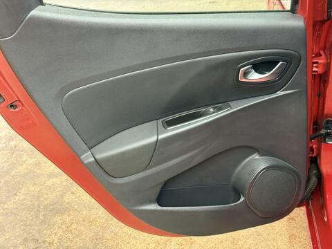 Renault Clio view 22