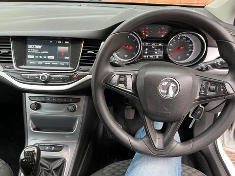 Vauxhall Astra view 18
