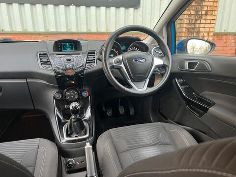 Ford Fiesta view 21