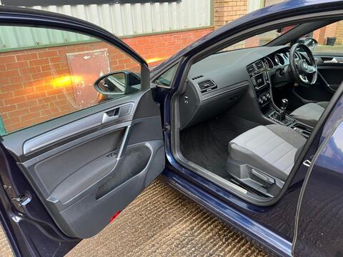 Volkswagen Golf view 14