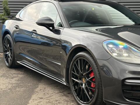 Porsche Panamera view 6
