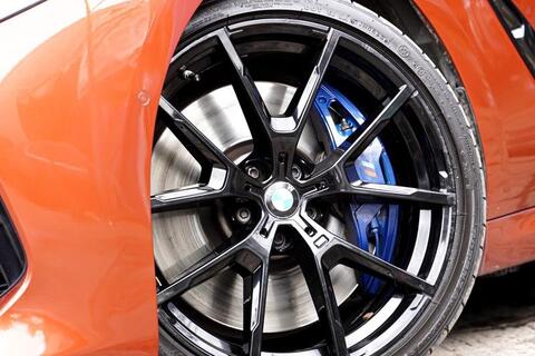 BMW 8 Series view 14