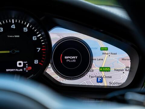 Porsche Panamera view 32