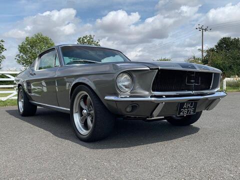 Ford Mustang view 2