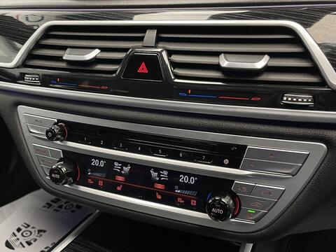 BMW 7 Series view 21