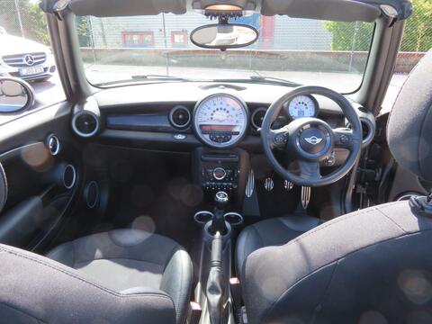 Mini Convertible view 11