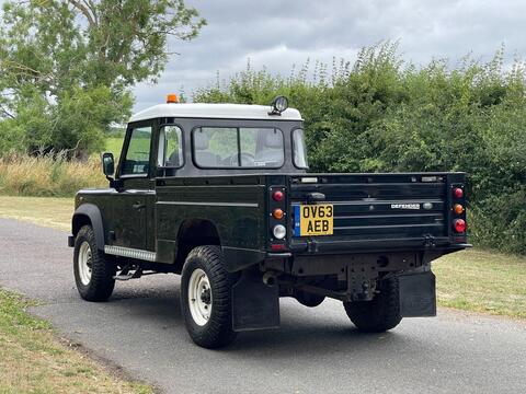 Land Rover Defender view 10