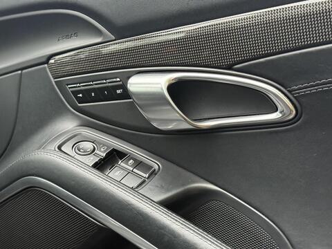 Porsche 911 view 65