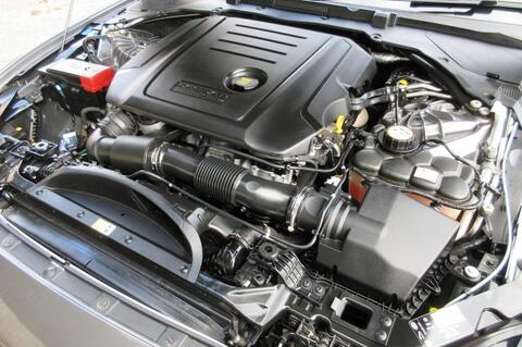 Jaguar Xe view 12