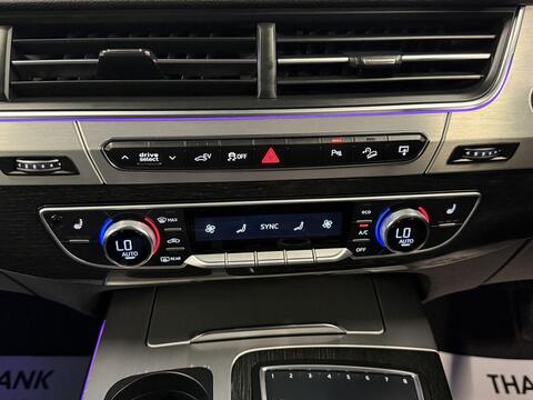 Audi Q7 view 29