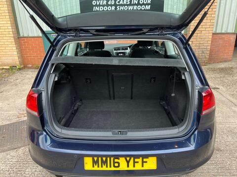 Volkswagen Golf view 12