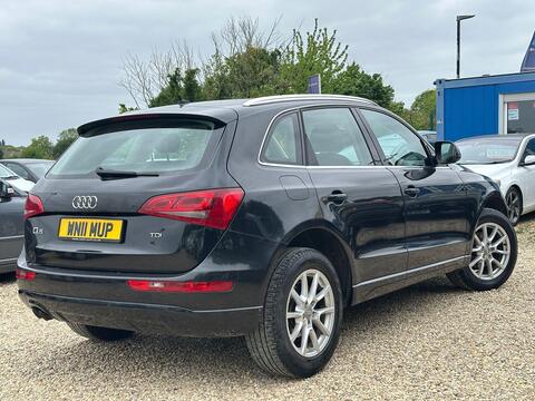 Audi Q5 view 3