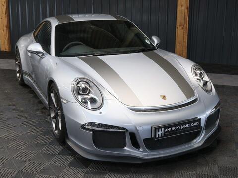 Porsche 911 view 75