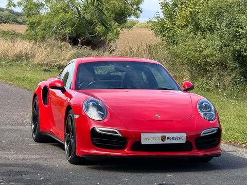 Porsche 911 view 13