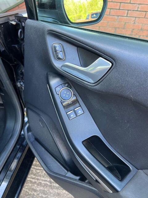 Ford Fiesta view 24