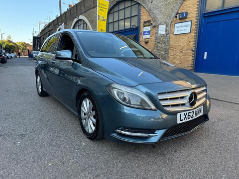 Mercedes-Benz B Class view 3