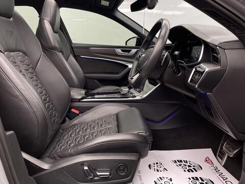 Audi RS6 view 17