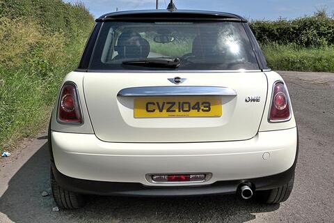 Mini Hatch view 9