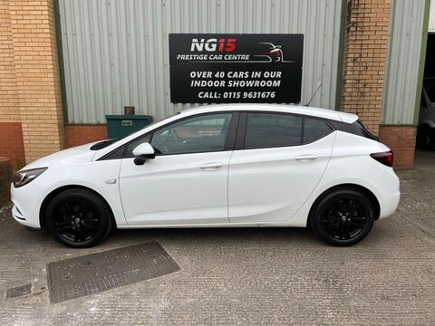 Vauxhall Astra view 3