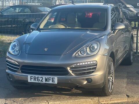 Porsche Cayenne view 21