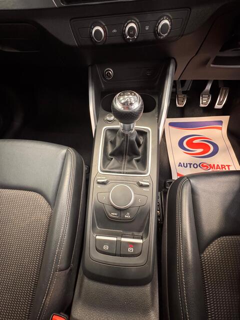 Audi Q2 view 27