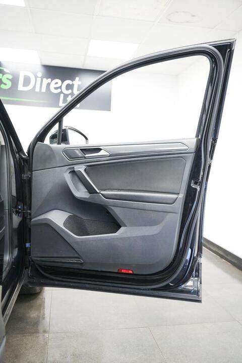 Volkswagen Tiguan view 16