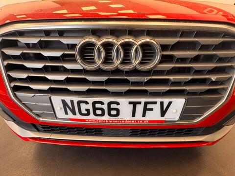 Audi Q2 view 11