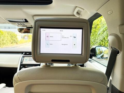 Land Rover Discovery view 17