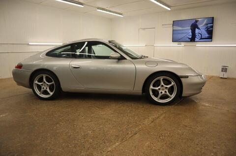 Porsche 911 view 2