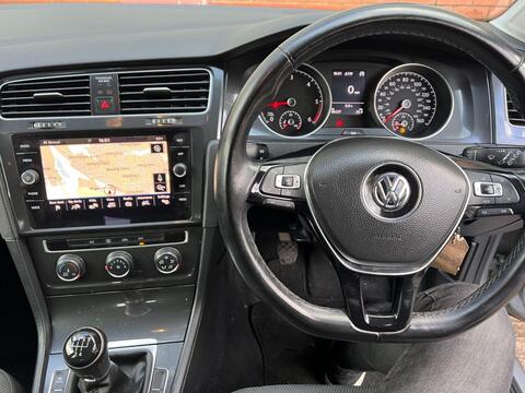 Volkswagen Golf view 24