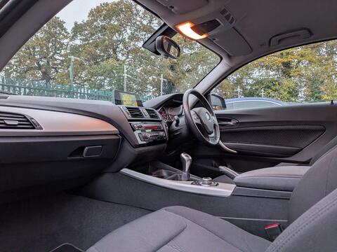 BMW 1 Series view 16