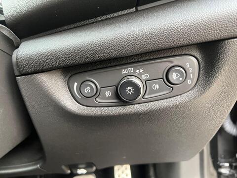 Vauxhall Insignia view 27